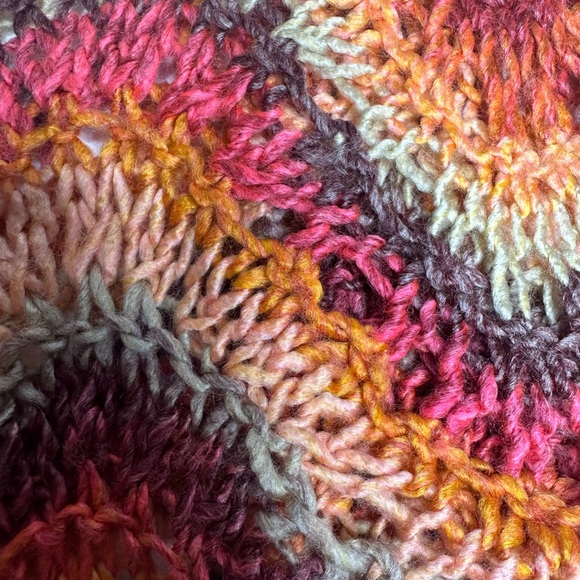 NEW Anna Sui Ombré Hand Crochet Poncho in Rainbow OS - Picture 11 of 12